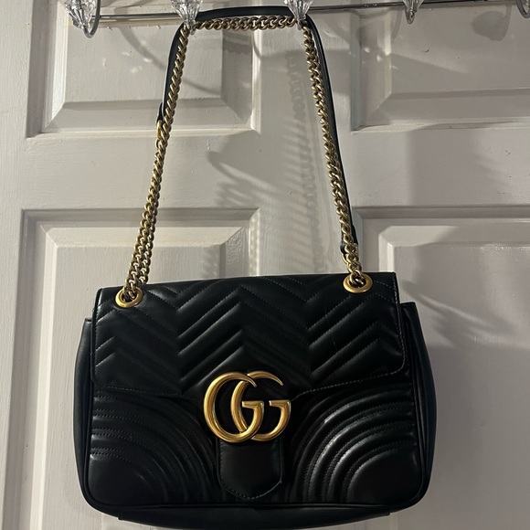 Gucci Black and Gold Marmont Shoulder Bag - Picture 1 of 10